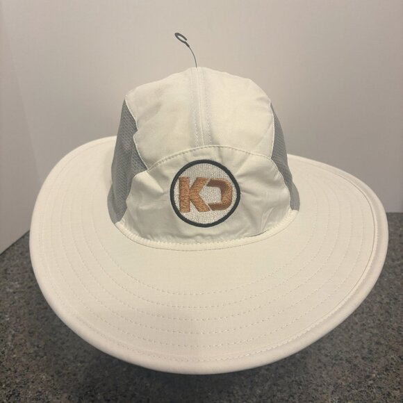 New Era Golf Bucket Hat – Backwards “C” Logo – Like New – $35 CAD - Picture 1 of 4